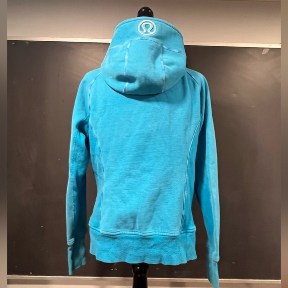 ⭐️Lululemon Scuba 207 - Picture 2 of 5